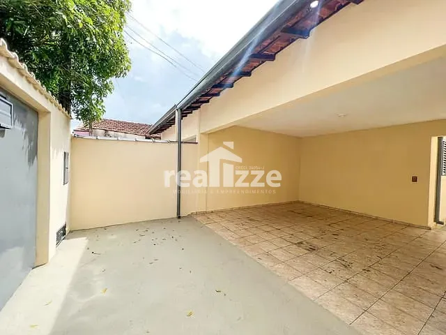 Casa 2 quartos e 1 banheiro, para alugar, no bairro Jardim Paraíso em Itapira