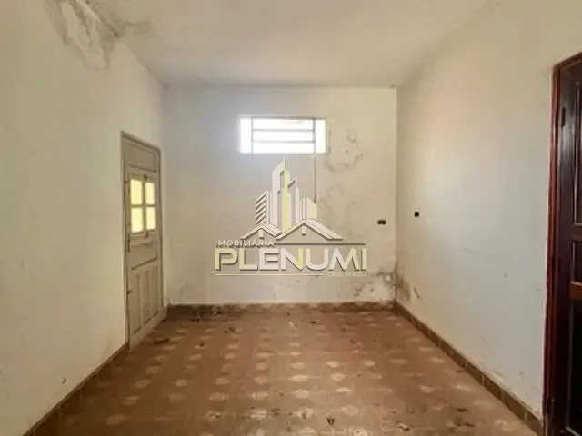 Casa com 300m² 2 quartos e 2 banheiros, à venda, no bairro Vila Indaiá em Rio Claro