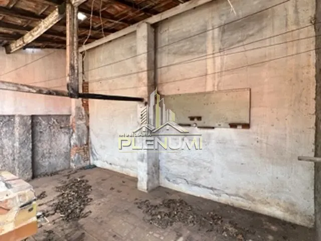Casa com 300m² 2 quartos e 2 banheiros, à venda, no bairro Vila Indaiá em Rio Claro