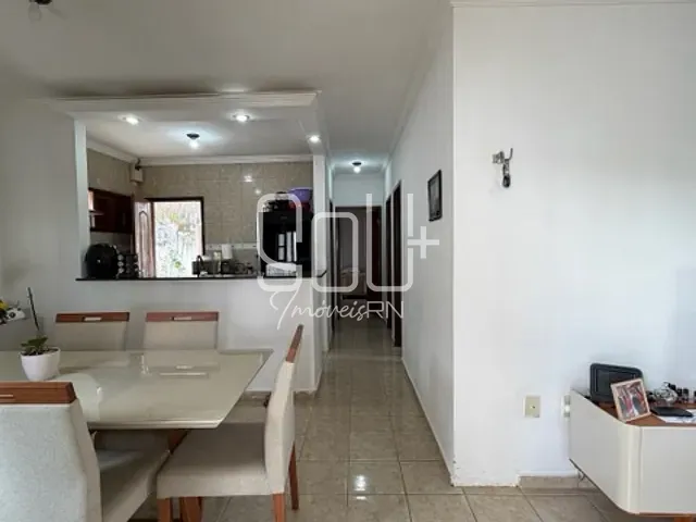 Casa 3 quartos e 2 banheiros, à venda, no bairro Nova Parnamirim em Parnamirim
