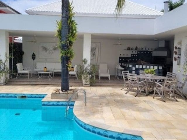 Casa com 660m² 4 quartos e 5 banheiros, à venda, no bairro Barra da Tijuca em Rio de Janeiro