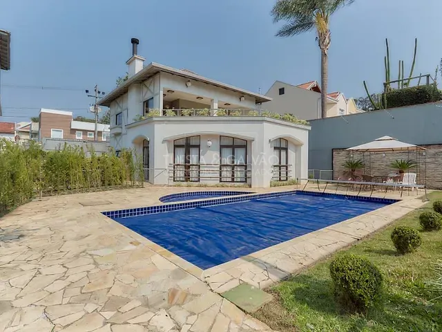Casa com 204m² 3 quartos e 4 banheiros, à venda, no bairro Xaxim em Curitiba