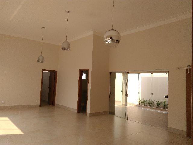 Foto do Casa - Casa à venda 3 Quartos, 1 Suite, 408M², Recreio dos Bandeirantes, Uberaba - MG | ZUCATO IMOBILIARIA LTDA