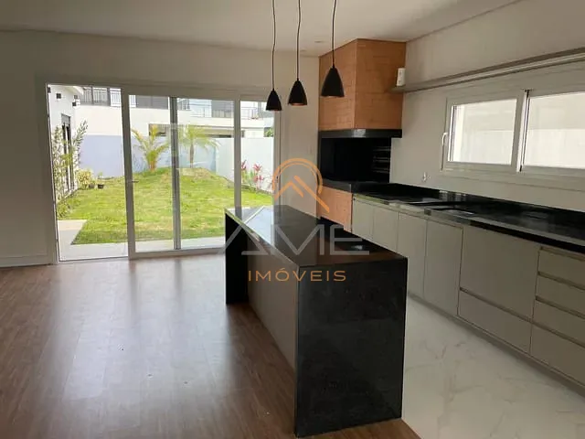 Casa com 432m² 3 quartos e 3 banheiros, à venda, no bairro Laranjal em Pelotas