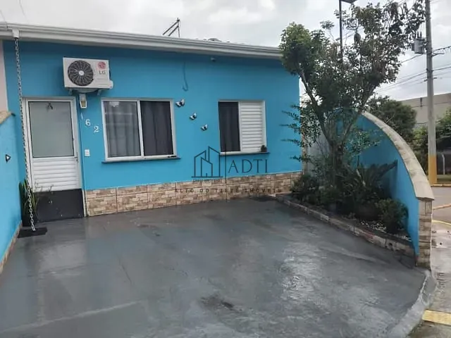 Casa 2 quartos e 1 banheiro, à venda, no bairro Fazenda Aya em Suzano