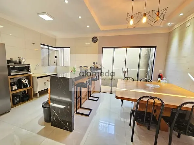 Casa 3 quartos e 1 banheiro, à venda, no bairro JD MARIA ESTELA em Jacarezinho