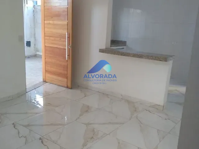 Casa 3 quartos e 2 banheiros, à venda, no bairro Recanto dos Eucaliptos em São José dos Campos