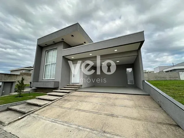 Casa com 300m² 3 quartos e 3 banheiros, à venda, no bairro Piracangaguá em Taubaté