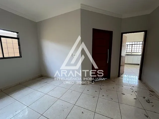 Casa com 198m² 4 quartos e 4 banheiros, à venda, no bairro Aeroporto em Barretos
