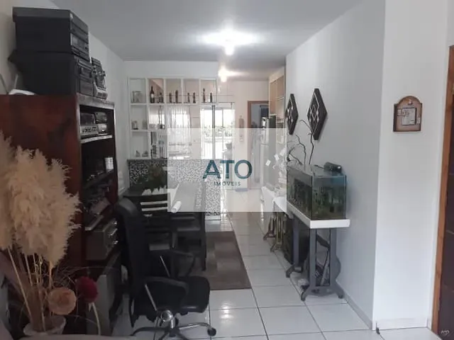 Casa 2 quartos e 2 banheiros, à venda, no bairro Morretes em Itapema