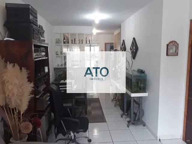 Casa 2 quartos e 2 banheiros, à venda, no bairro Morretes em Itapema