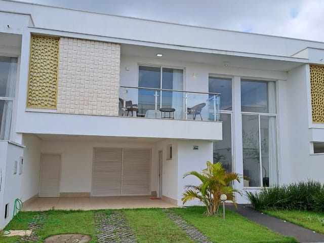 Casa com 312m² 4 quartos e 4 banheiros, à venda, no bairro Santa Genoveva em Goiânia