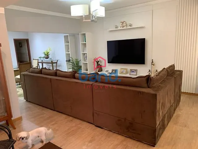Casa com 300m² 4 quartos e 3 banheiros, à venda, no bairro Centro em Porto Feliz