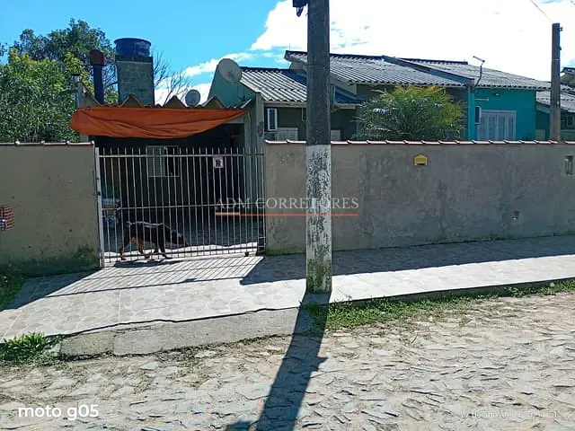 Casa com 80m² 3 quartos e 1 banheiro, à venda, no bairro Águas Mortas em Gravataí