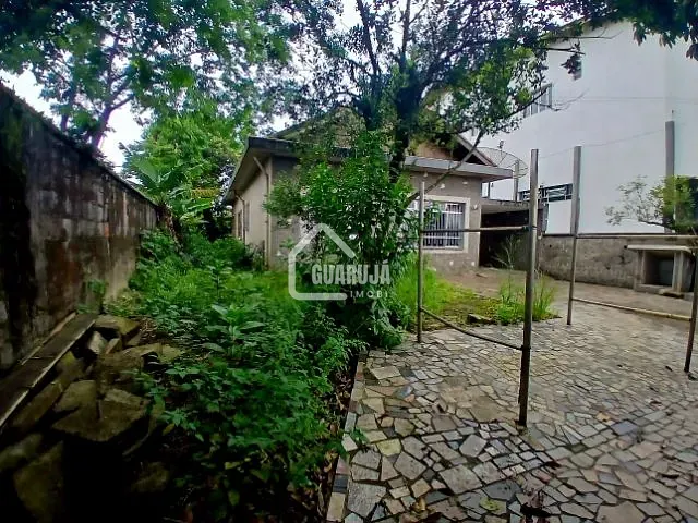 Casa com 375m² 2 quartos e 2 banheiros, à venda, no bairro Jardim Santense (Vicente de Carvalho) em Guarujá