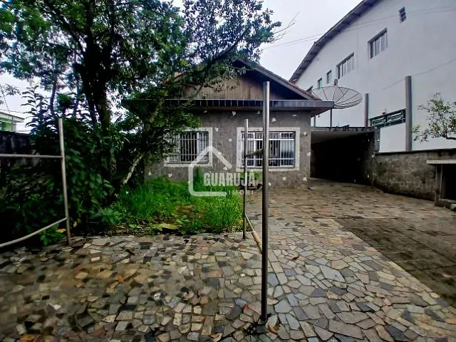 Casa com 375m² 2 quartos e 2 banheiros, à venda, no bairro Jardim Santense (Vicente de Carvalho) em Guarujá