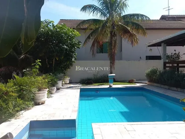 Casa com 1000m² 3 quartos e 5 banheiros, à venda, no bairro Chácaras Alpina em Valinhos