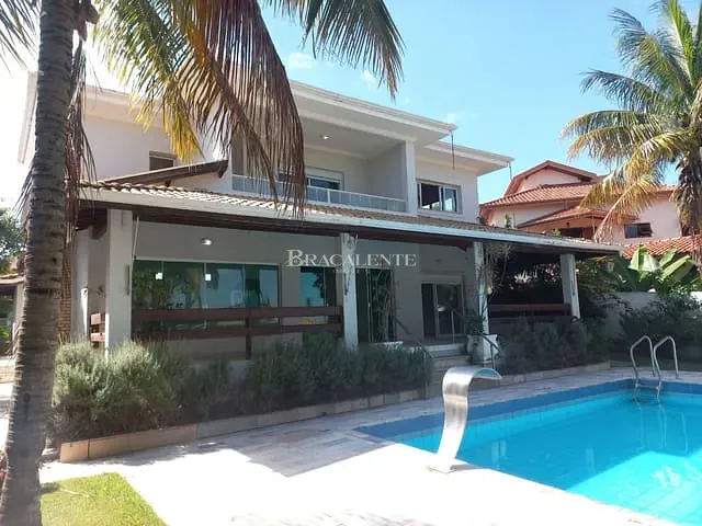 Casa com 1000m² 3 quartos e 5 banheiros, à venda, no bairro Chácaras Alpina em Valinhos