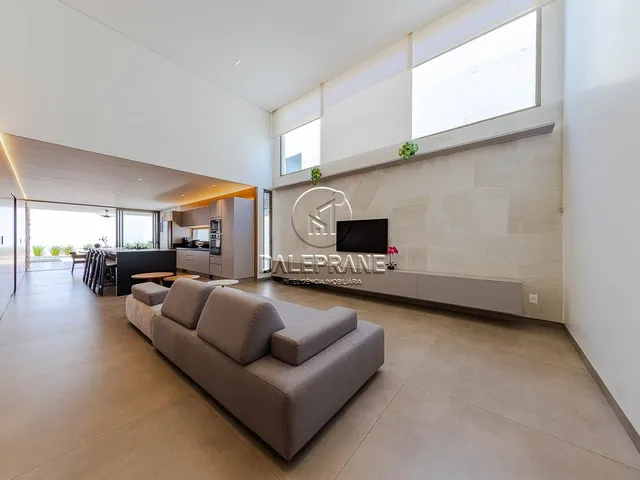 Casa com 370m² 3 quartos e 5 banheiros, à venda, no bairro Setor Habitacional Vicente Pires em Brasília