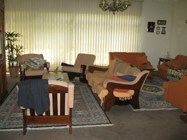Casa à venda 3 Quartos, 1 Suite, 4 Vagas, Santa Maria, São Caetano do Sul - SP