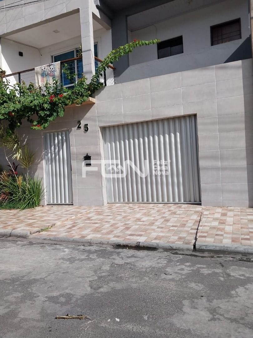 Casa à venda com 9 quartos, 10m² - Foto 2