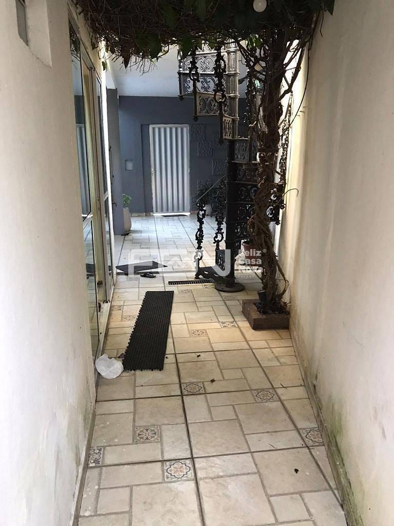 Casa, 9 quartos, 120 m² - Foto 2