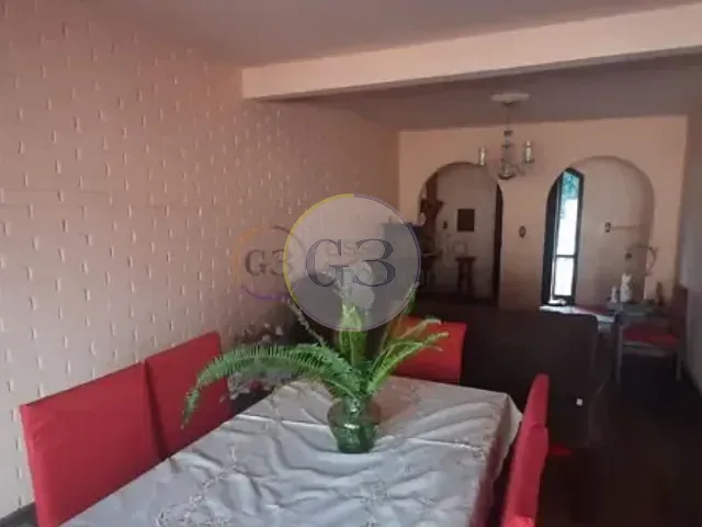 Casa 2 quartos e 4 banheiros, à venda, no bairro Centro em Pelotas