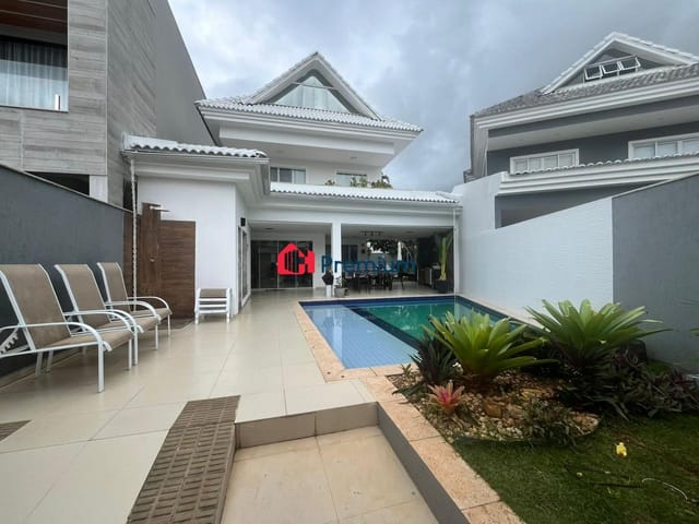 Casa 4 quartos e 5 banheiros, à venda, no bairro Recreio dos Bandeirantes em Rio de Janeiro