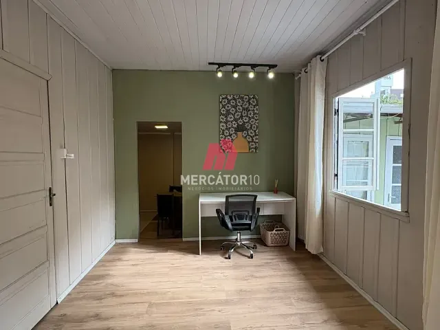 Casa 4 quartos e 2 banheiros, à venda, no bairro Vila Nova em Blumenau