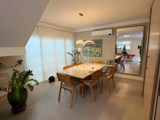 Casa com 200m² 4 quartos e 5 banheiros, à venda, no bairro Jardim Camburi em Vitória