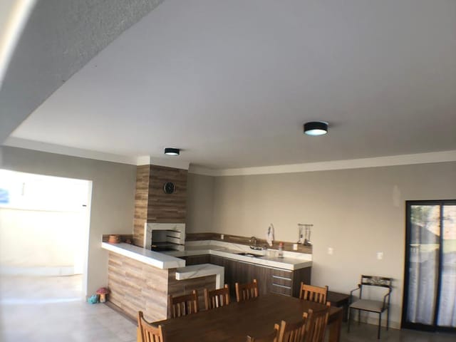 Casa com 600m² 4 quartos e 6 banheiros, à venda, no bairro Jardim Panorama em Vinhedo