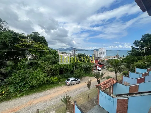 Casa 2 quartos e 2 banheiros, à venda, no bairro Balneário Gardem Mar em Caraguatatuba