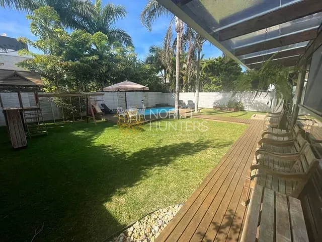 Casa com 450m² 4 quartos e 4 banheiros, para alugar, no bairro Jurerê Internacional em Florianópolis