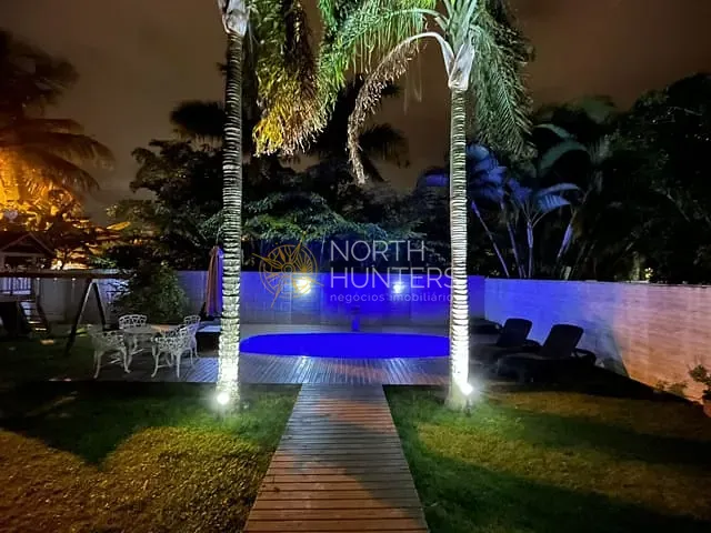 Casa com 450m² 4 quartos e 4 banheiros, para alugar, no bairro Jurerê Internacional em Florianópolis