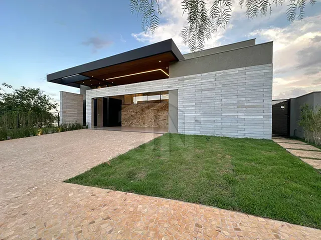 Casa com 800m² 4 quartos e 6 banheiros, à venda, no bairro Vila do Golf em Ribeirão Preto