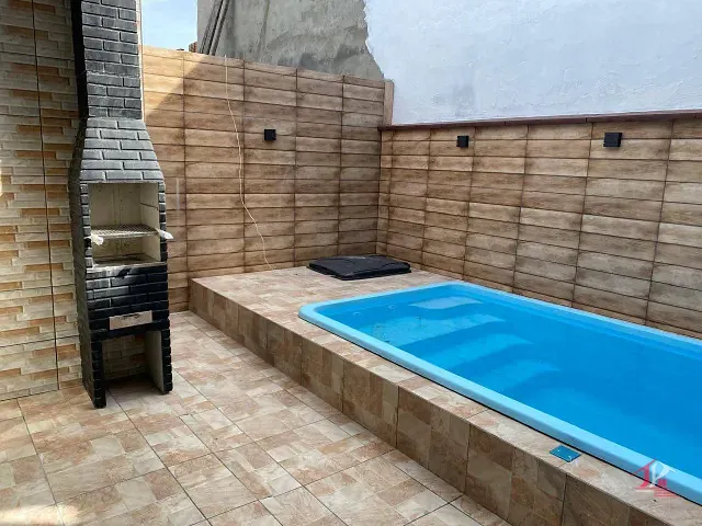 Casa 2 quartos e 2 banheiros, à venda, no bairro Jamaica (Praia) em Itanhaém