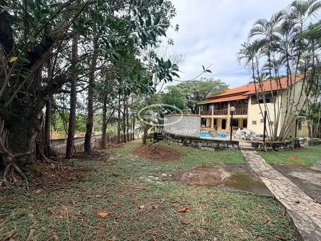 Casa com 2385m² 4 quartos e 4 banheiros, à venda, no bairro Jardim Martinelli (Penedo) em Itatiaia