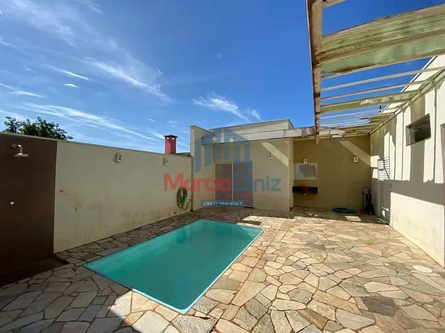 Casa com 305m² 4 quartos e 2 banheiros, à venda, no bairro Jardim Independência em Ituverava
