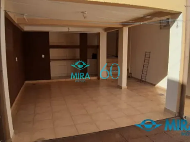 Casa com 250m² 3 quartos e 2 banheiros, à venda, no bairro Fazenda Petrópolis - Residencial Monte Verde em Goiânia