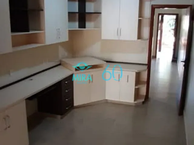 Casa com 250m² 3 quartos e 2 banheiros, à venda, no bairro Fazenda Petrópolis - Residencial Monte Verde em Goiânia