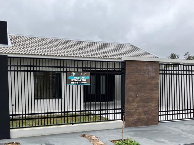 Casa com 225m² 3 quartos e 2 banheiros, à venda, no bairro Jardim Capricornio em Rolândia