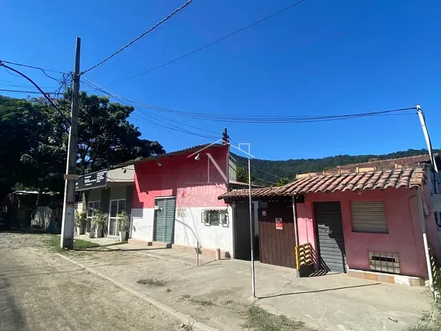 Casa com 700m², à venda, no bairro marques em Maricá