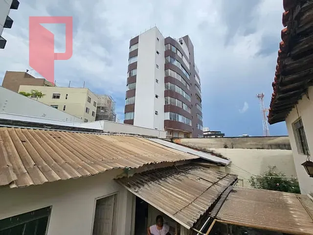 Casa com 300m² 4 quartos e 3 banheiros, à venda, no bairro Caiçaras em Belo Horizonte