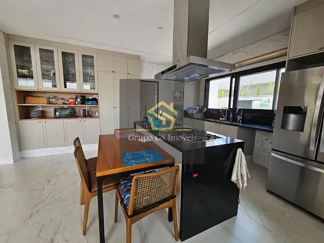 Casa com 1000m² 5 quartos e 8 banheiros, à venda, no bairro Estância Recreativa San Fernando em Valinhos