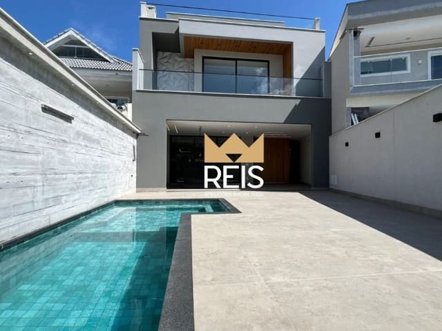 Casa com 490m² 5 quartos e 1 banheiro, à venda ou para alugar, no bairro Recreio dos Bandeirantes em Rio de Janeiro