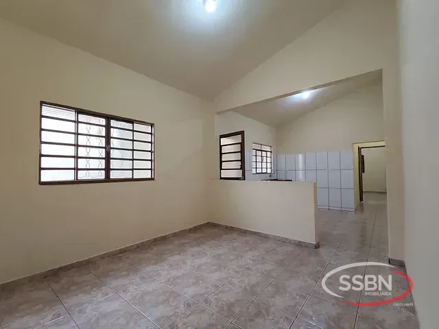 Casa 2 quartos e 1 banheiro, para alugar, no bairro Jardim Bela Vista em Nova Odessa