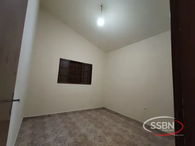 Casa 2 quartos e 1 banheiro, para alugar, no bairro Jardim Bela Vista em Nova Odessa