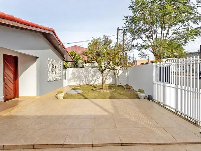 Casa com 190m² 4 quartos e 2 banheiros, à venda, no bairro Santa Cândida em Curitiba