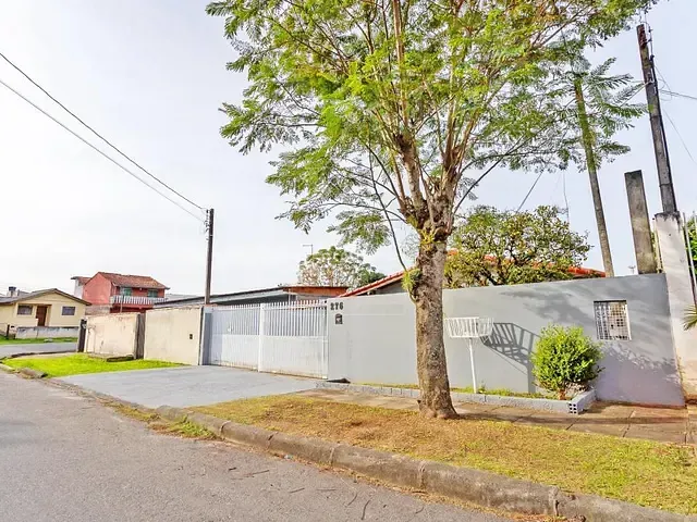 Casa com 190m² 4 quartos e 2 banheiros, à venda, no bairro Santa Cândida em Curitiba