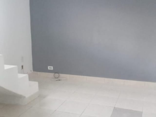 Casa 2 quartos e 2 banheiros, para alugar, no bairro Vila Floresta em Santo André